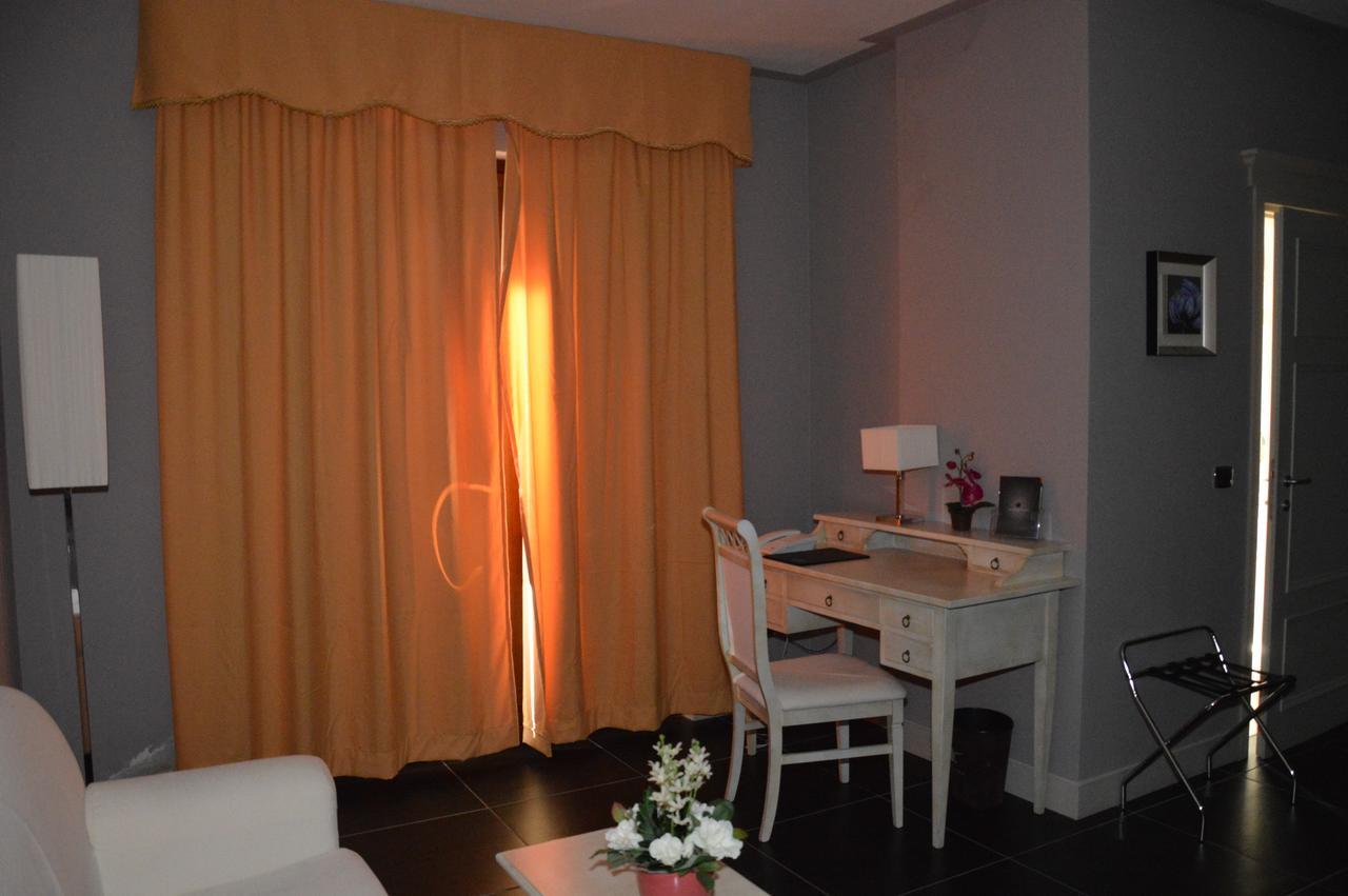 Roccamonfina Palace Hotel Екстер'єр фото
