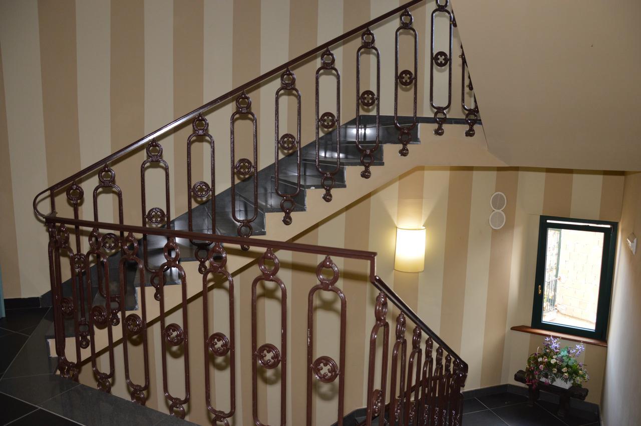 Roccamonfina Palace Hotel Екстер'єр фото