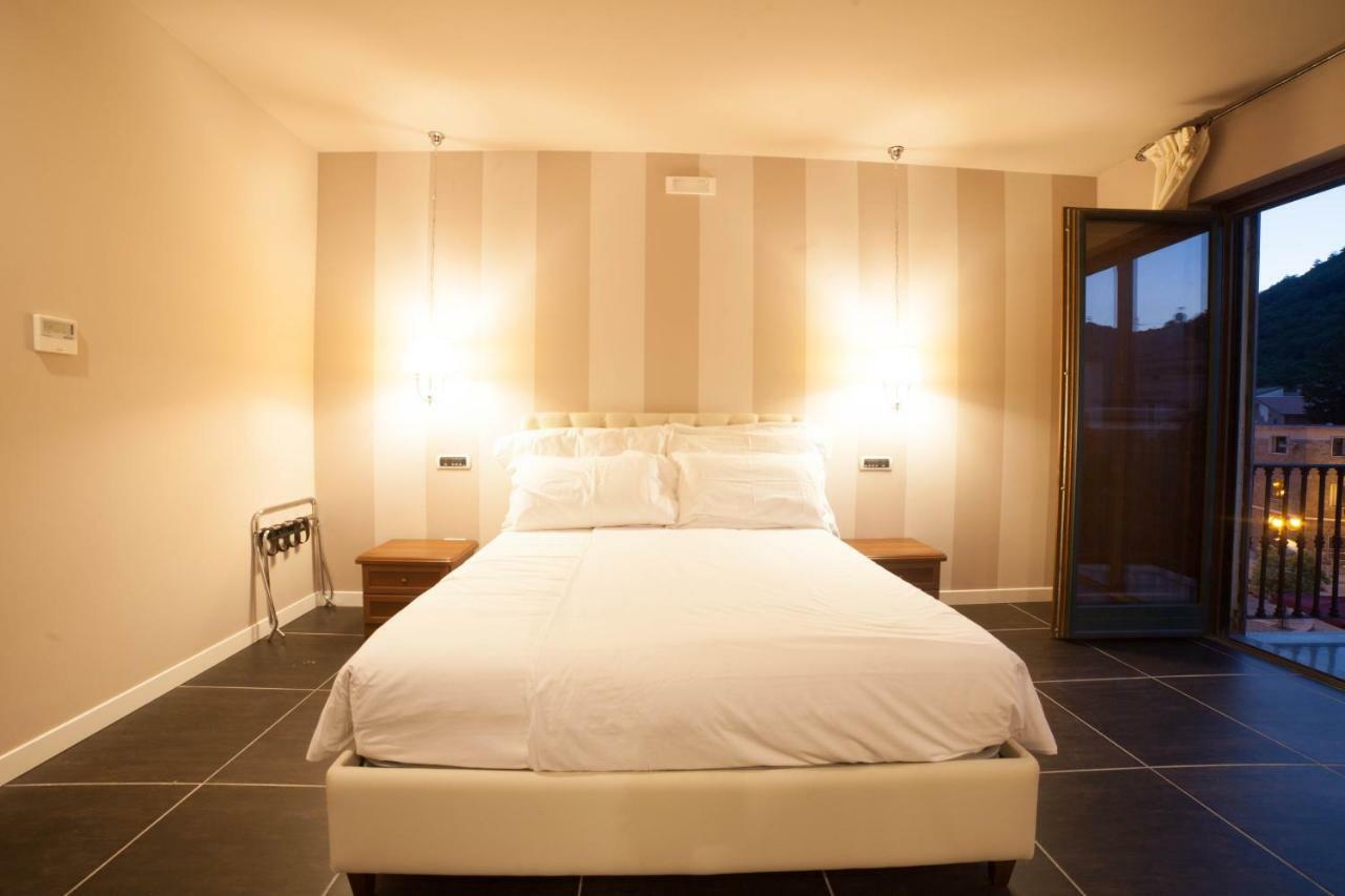 Roccamonfina Palace Hotel Екстер'єр фото