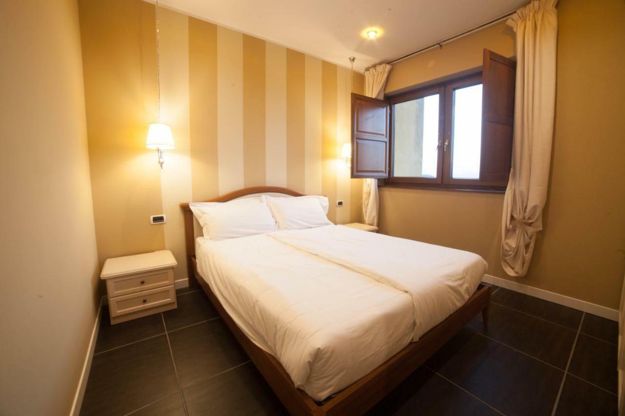 Roccamonfina Palace Hotel Екстер'єр фото