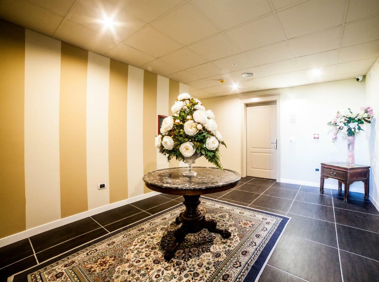 Roccamonfina Palace Hotel Екстер'єр фото